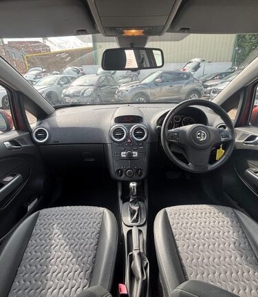 Vauxhall Corsa 1.4 SE AUTOMATIC.. HEATED SEATS..AIR CON..FULL SERVICE HISTORY..11 SERVICES 3