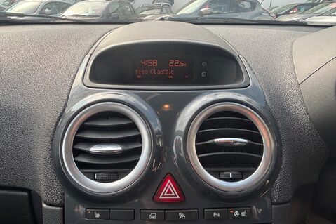 Vauxhall Corsa 1.4 SE AUTOMATIC.. HEATED SEATS..AIR CON..FULL SERVICE HISTORY..11 SERVICES 10