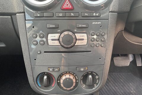 Vauxhall Corsa 1.4 SE AUTOMATIC.. HEATED SEATS..AIR CON..FULL SERVICE HISTORY..11 SERVICES 13