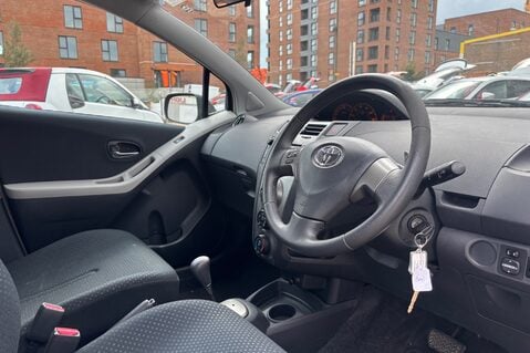 Toyota Yaris TR VVT-I MM.. AUTOMATIC.. AIR CON.. PADDLE SHIFT.. 16 MAIN DEALER SERVICES  3