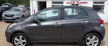 Toyota Yaris TR VVT-I MM.. AUTOMATIC.. AIR CON.. PADDLE SHIFT.. 16 MAIN DEALER SERVICES  1