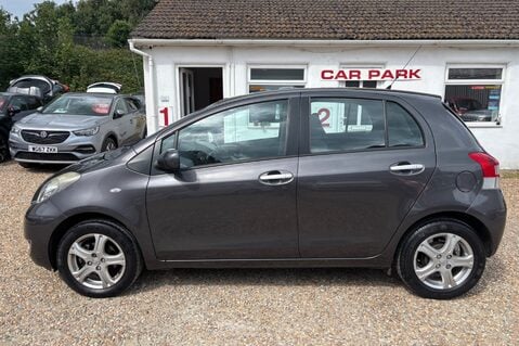 Toyota Yaris TR VVT-I MM.. AUTOMATIC.. AIR CON.. PADDLE SHIFT.. 16 MAIN DEALER SERVICES  8