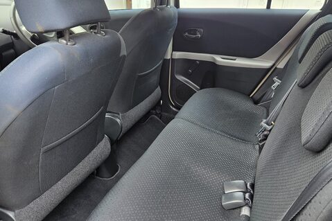 Toyota Yaris TR VVT-I MM.. AUTOMATIC.. AIR CON.. PADDLE SHIFT.. 16 MAIN DEALER SERVICES  20