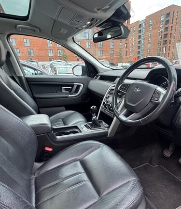 Land Rover Discovery Sport 2.0 TD4 HSE 1 OWNER,FULL HISTORY.DAB RADIO,HEATED SCREEN,HEATED LEATHER 3