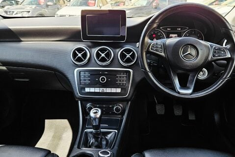 Mercedes-Benz A Class A 180 D SE EXECUTIVE SAT NAV.. LEATHER.. BLUETOOTH.. £20 TAX..  11