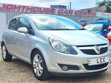 Vauxhall Corsa SXI A/C CDTI.. 10 SERVICES.. LOW INSURANCE GROUP.. £35 ROAD TAX.. A/C..AUX