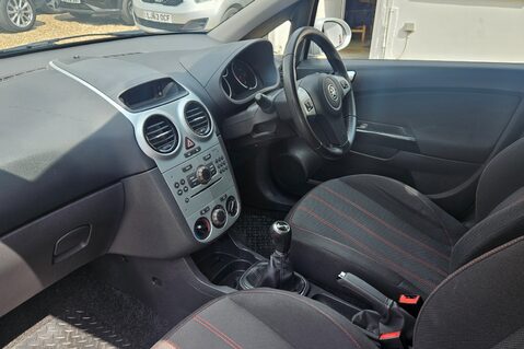 Vauxhall Corsa SXI A/C CDTI.. 10 SERVICES.. LOW INSURANCE GROUP.. £35 ROAD TAX.. A/C..AUX 19