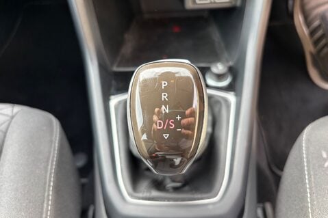 Volkswagen T-Cross SE TSI.. AUTOMATIC.. APPLE/ANDROID CARPLAY..PADDLE SHIFT.. 5 SERVICES.. A/C 13