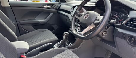Volkswagen T-Cross SE TSI.. AUTOMATIC.. APPLE/ANDROID CARPLAY..PADDLE SHIFT.. 5 SERVICES.. A/C 1