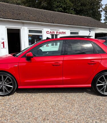 Audi A1 SPORTBACK TFSI BLACK EDITION..AUTOMATIC..LEATHER..E/SUNROOF..PADDLE SHIFT.. 3