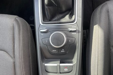 Audi Q2 TFSI SPORT...APPLE PLAY..CRUISE CONTROL.SAT NAV..DAB RADIO..BEST COLOUR 14