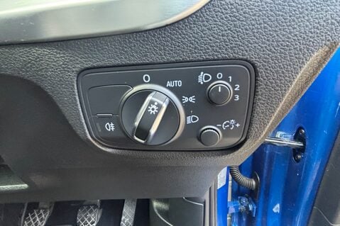 Audi Q2 TFSI SPORT...APPLE PLAY..CRUISE CONTROL.SAT NAV..DAB RADIO..BEST COLOUR 29
