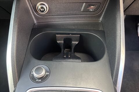 Audi Q2 TFSI SPORT...APPLE PLAY..CRUISE CONTROL.SAT NAV..DAB RADIO..BEST COLOUR 15