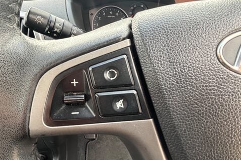 Hyundai i20 ACTIVE.. BLUETOOTH.. REVERSING SENSORS.. A/C.. 8 SERVICES.. £35 R/TAX..  13