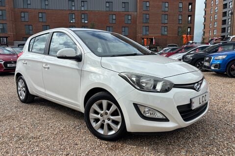 Hyundai i20 ACTIVE.. BLUETOOTH.. REVERSING SENSORS.. A/C.. 8 SERVICES.. £35 R/TAX..  1