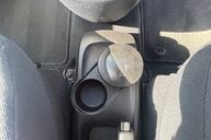 Hyundai i10 COMFORT.. AUTOMATIC.. 16 SERVICES.. A/C.. IDEAL FIRST CAR... LOW INSURANCE 11