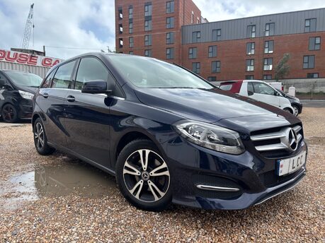Mercedes-Benz B Class B 180 SE..AUTOMATIC..SAT NAV.. REVERSING CAMERA.. FULL LEATHER.. 5 SERVICES