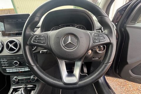 Mercedes-Benz B Class B 180 SE..AUTOMATIC..SAT NAV.. REVERSING CAMERA.. FULL LEATHER.. 5 SERVICES 6