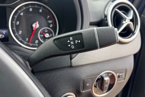 Mercedes-Benz B Class B 180 SE..AUTOMATIC..SAT NAV.. REVERSING CAMERA.. FULL LEATHER.. 5 SERVICES 7