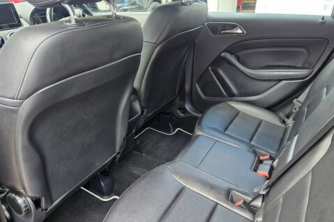 Mercedes-Benz B Class B 180 SE..AUTOMATIC..SAT NAV.. REVERSING CAMERA.. FULL LEATHER.. 5 SERVICES 17