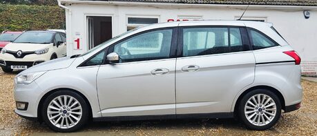 Ford Grand C-Max TITANIUM TDCI 7 SEATER AUTOMATIC 1 PREVIOUS OWNER! 7 FORD SERVICES!  1