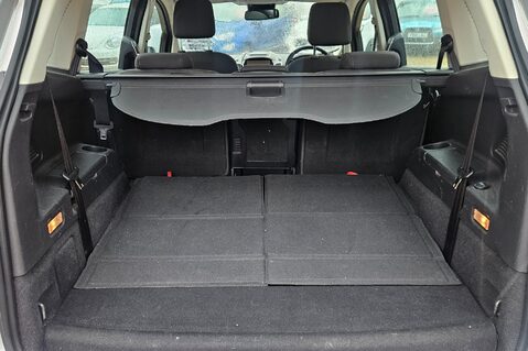 Ford Grand C-Max TITANIUM TDCI 7 SEATER AUTOMATIC 1 PREVIOUS OWNER! 7 FORD SERVICES!  15