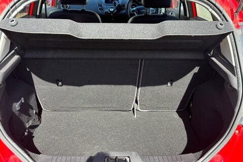 Ford Fiesta TITANIUM X AUTOMATIC! 1 PREVIOUS OWNER! £35 ROAD TAX! 5 SERVICES! 8