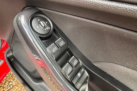 Ford Fiesta TITANIUM X AUTOMATIC! 1 PREVIOUS OWNER! £35 ROAD TAX! 5 SERVICES! 30