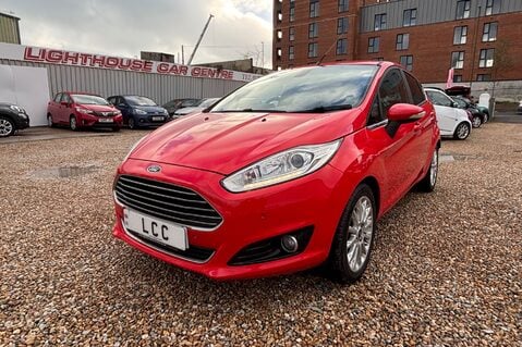 Ford Fiesta TITANIUM X AUTOMATIC! 1 PREVIOUS OWNER! £35 ROAD TAX! 5 SERVICES! 8
