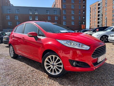 Ford Fiesta TITANIUM X AUTOMATIC! 1 PREVIOUS OWNER! £35 ROAD TAX! 5 SERVICES!