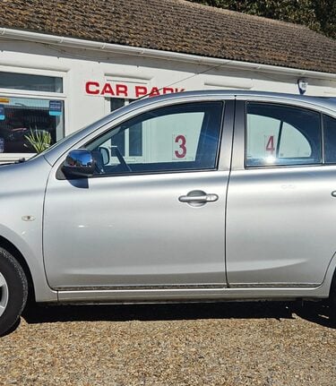 Nissan MICRA 1.2 ACENTA  LOOK !! ONLY 10000 MILES! £35 TAX! 1 OWNER! 6 SERVICES! 3