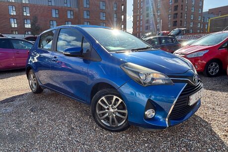 Toyota Yaris 1.3 VVT-I ICON LOOK!! 35K 1 PREVIOUS OWNER! 10 MAIN DEALER SERVICES