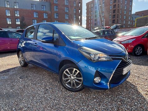 Toyota Yaris 1.3 VVT-I ICON LOOK!! 35K 1 PREVIOUS OWNER! 10 MAIN DEALER SERVICES