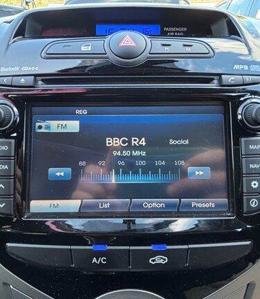 Hyundai ix20 MPI SE NAV LOOK! 1 OWNER! FULL HISTORY! 6 HYUNDAI STAMPS! 3
