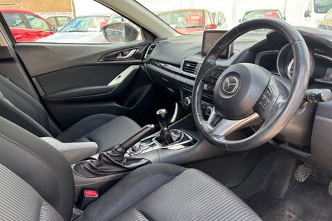 Mazda 3 2.0 SE-L  GREAT SERVICE HISTORY! 8 SERVICES! £35 ROAD TAX! SAT NAV.DAB  2