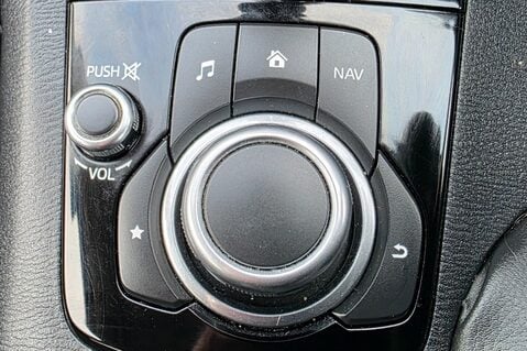 Mazda 3 2.0 SE-L  GREAT SERVICE HISTORY! 8 SERVICES! £35 ROAD TAX! SAT NAV.DAB  22