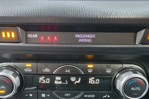 Mazda 3 2.0 SE-L  GREAT SERVICE HISTORY! 8 SERVICES! £35 ROAD TAX! SAT NAV.DAB  23