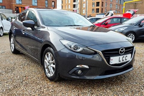 Mazda 3 2.0 SE-L  GREAT SERVICE HISTORY! 8 SERVICES! £35 ROAD TAX! SAT NAV.DAB  2