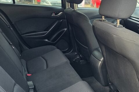 Mazda 3 2.0 SE-L  GREAT SERVICE HISTORY! 8 SERVICES! £35 ROAD TAX! SAT NAV.DAB  16