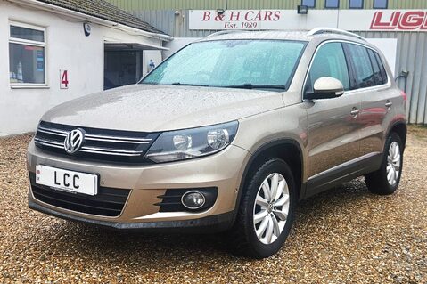 Volkswagen Tiguan MATCH TDI BLUEMOTION TECH 4x4 AUTOMATIC! 11 SERVICES! SAT NAV !! 8