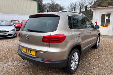 Volkswagen Tiguan MATCH TDI BLUEMOTION TECH 4x4 AUTOMATIC! 11 SERVICES! SAT NAV !! 9