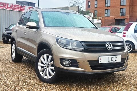 Volkswagen Tiguan MATCH TDI BLUEMOTION TECH 4x4 AUTOMATIC! 11 SERVICES! SAT NAV !! 3