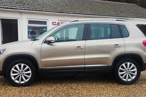 Volkswagen Tiguan MATCH TDI BLUEMOTION TECH 4x4 AUTOMATIC! 11 SERVICES! SAT NAV !! 11