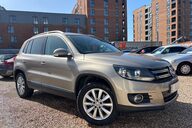 Volkswagen Tiguan MATCH TDI BLUEMOTION TECH 4x4 AUTOMATIC! 11 SERVICES! SAT NAV !! 1