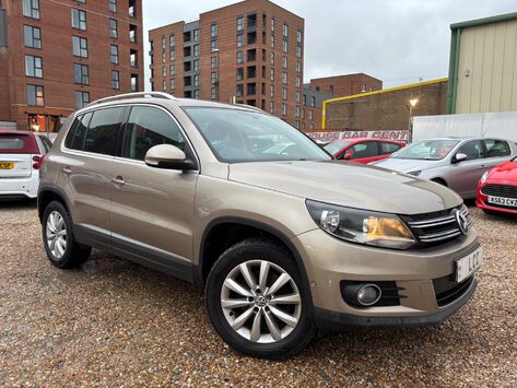 Volkswagen Tiguan MATCH TDI BLUEMOTION TECH 4x4 AUTOMATIC! 11 SERVICES! SAT NAV !!