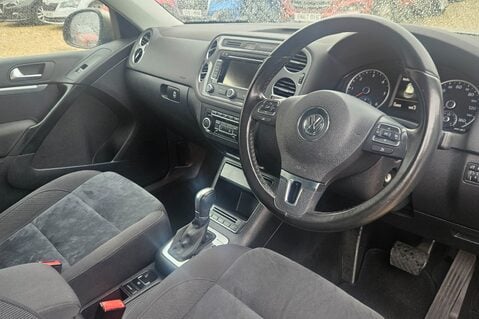 Volkswagen Tiguan MATCH TDI BLUEMOTION TECH 4x4 AUTOMATIC! 11 SERVICES! SAT NAV !! 17