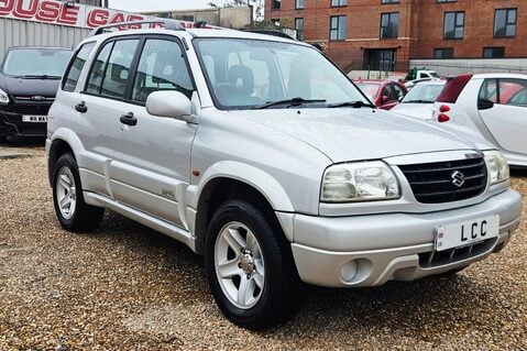 Suzuki Grand Vitara 16V LOOK! JUST 63000 MILES! SERVICE HISTORY! 8 STAMPS! 4X4! 17