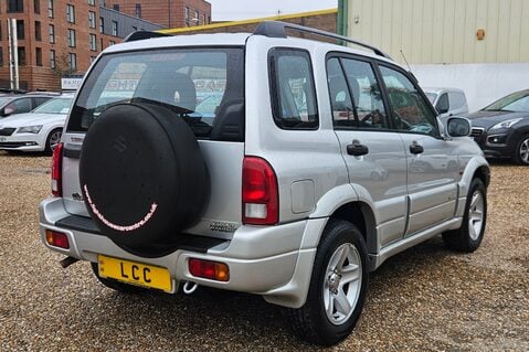 Suzuki Grand Vitara 16V LOOK! JUST 63000 MILES! SERVICE HISTORY! 8 STAMPS! 4X4! 15