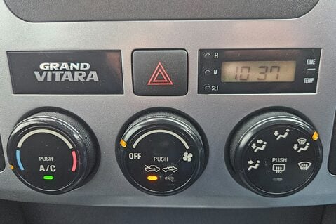 Suzuki Grand Vitara 16V LOOK! JUST 63000 MILES! SERVICE HISTORY! 8 STAMPS! 4X4! 25