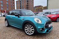Mini Hatch COOPER 1.5 CHILLI LOOK! JUST 46000 MILES! SERVICE HISTORY! MINI CONNECTED 1